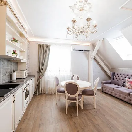 Vip On Duhnovicha Street .free Parking.