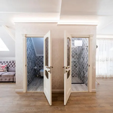 Vip On Duhnovicha Street .free Parking.