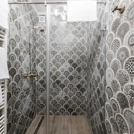 Vip On Duhnovicha Street .free Parking. * Uschhorod